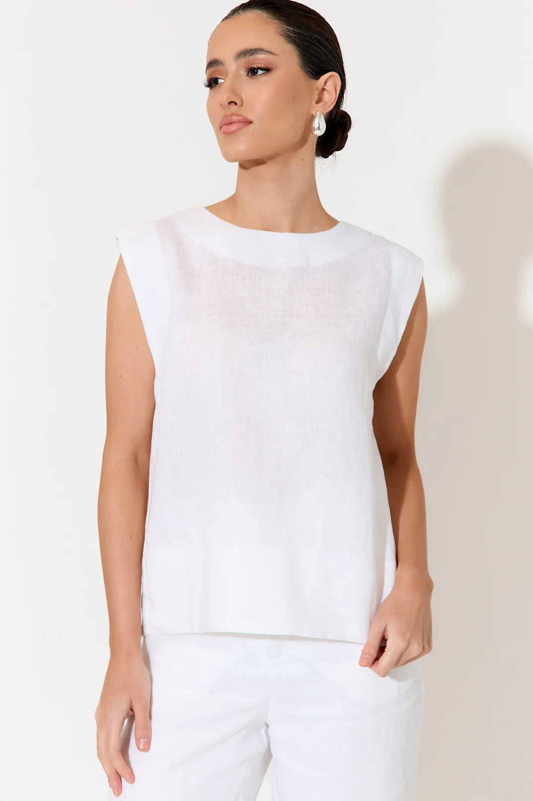 Mill &amp; Hide - adorne - Kita Linen Button Back Top White