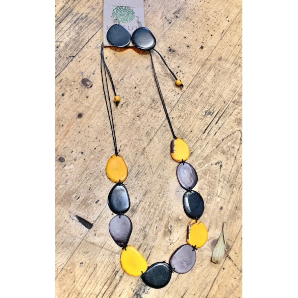 Petaluna Tagua Necklace & Earring Set