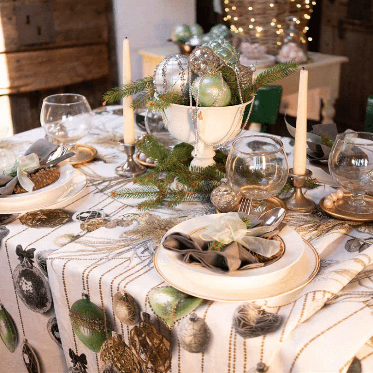 Mill &amp; Hide - Finch &amp; Lane - TTT - Glitter Christmas Tablecloth