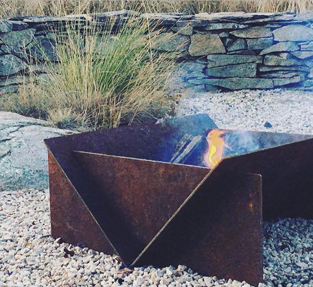 Mill &amp; Hide - The Rusty Pot - Slot Together Firepit